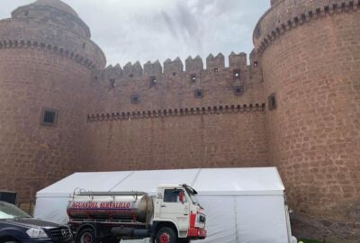 foto ayuntamiento y camión 2