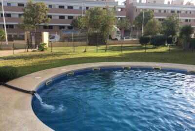 piscina en proceso de llenado