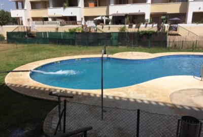 piscina en proceso de llenado